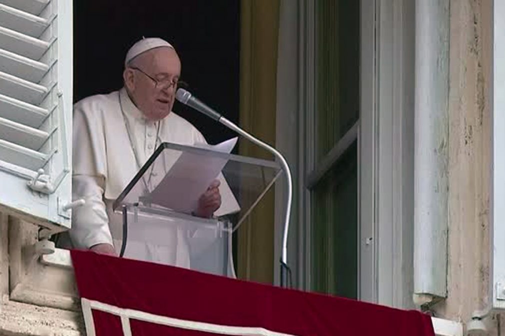 Pope Francis prays for peace in Ukraine and victims of Havana hotel blast