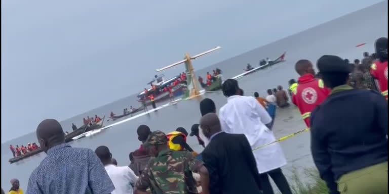 Bystanders aid crashed passenger plane on Lake Victoria in Tanzania