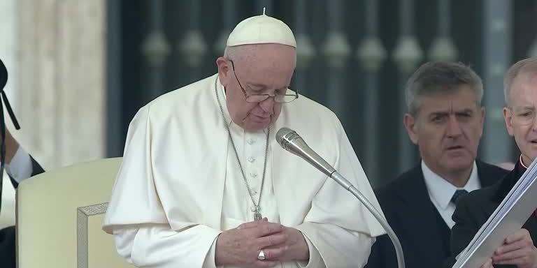 Pope condemns missile attacks on Ukraine, warns against escalation