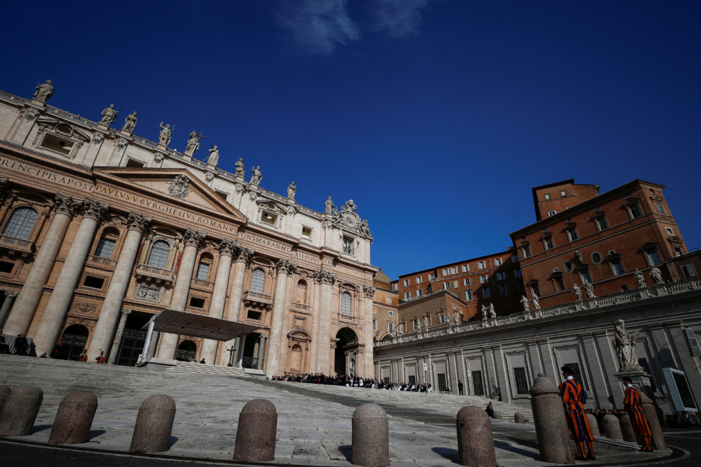 Vaticano-praca-saopedro_REUTERSGuglielmo-Mangiapane