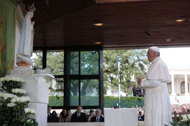 Papa-Francisco-no-santuario-de-Fatima-em-2017_Santuario-de-Fatima