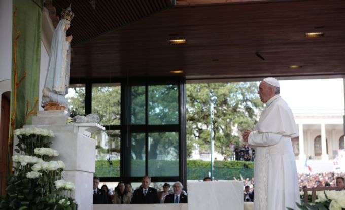 Papa-Francisco-no-santuario-de-Fatima-em-2017_Santuario-de-Fatima
