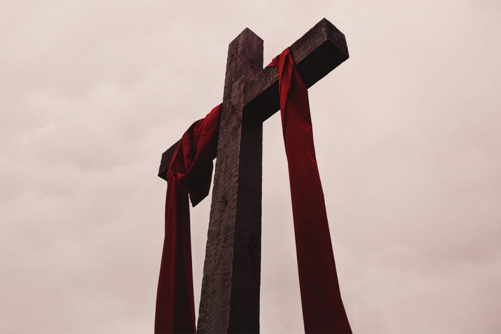 cruz-martirio-novos-martires-Foto-de-Alicia-Quan-na-Unsplash-1536×864