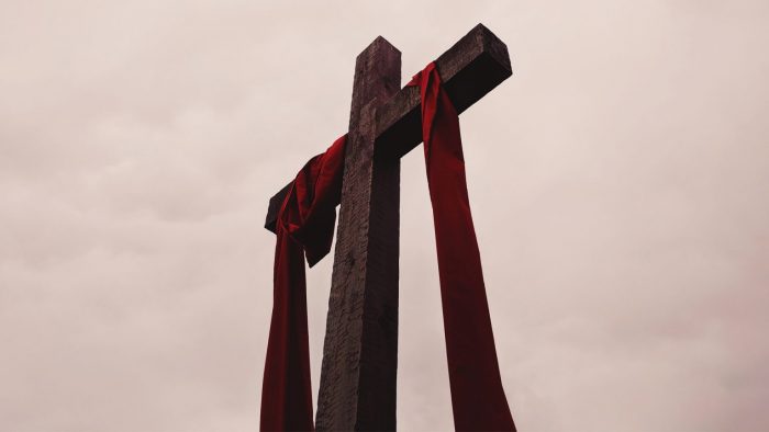 cruz-martirio-novos-martires-Foto-de-Alicia-Quan-na-Unsplash-1536×864