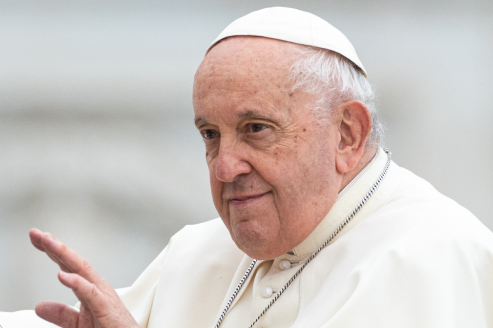 papa-acenando_Fabio-PignataIPASipa-USA-via-Reuters-1536×864