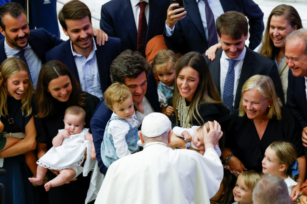 papa-francisco-fieis-audiencia-geral-30-agosto-08-2023-_-foto-REUTERS-Remo-Casilli-1536×864