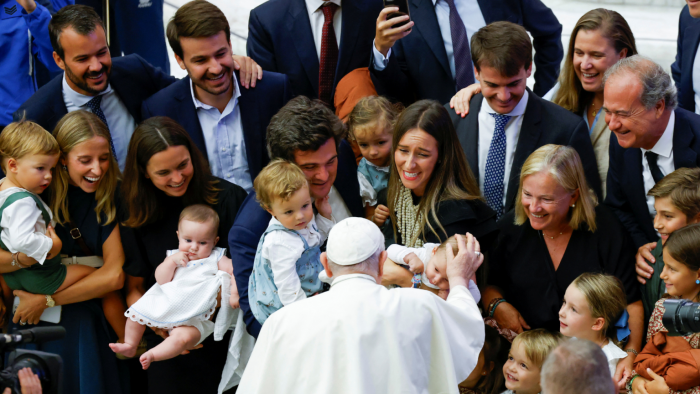 papa-francisco-fieis-audiencia-geral-30-agosto-08-2023-_-foto-REUTERS-Remo-Casilli-1536×864