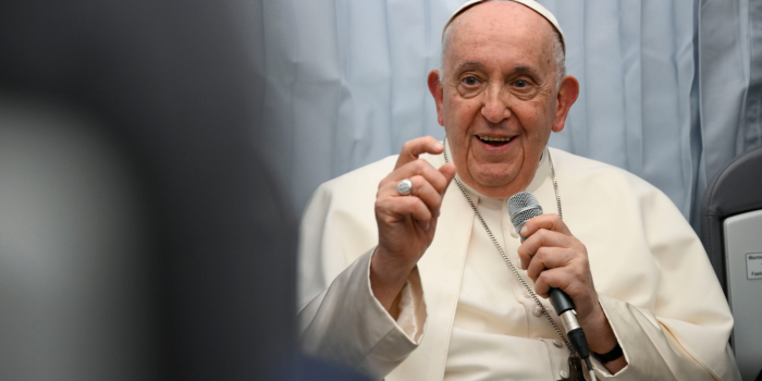 papa-voo-marselha_Vatican-MediaIPASipa-USA-via-Reuters-1536×864-1-1536×768