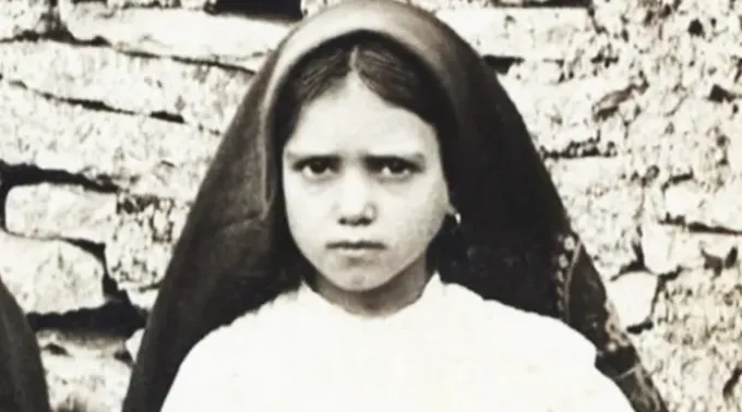 santa-jacinta-marto-y-la-virgen-190224
