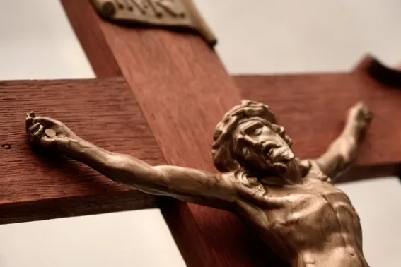 CrucificadoCanciones_DominioPublico_Pixabay_010415