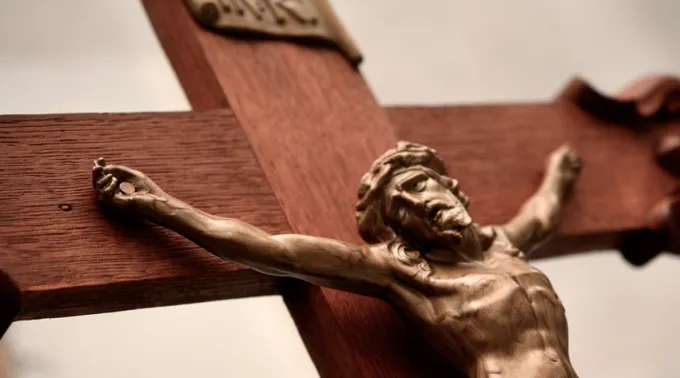 CrucificadoCanciones_DominioPublico_Pixabay_010415