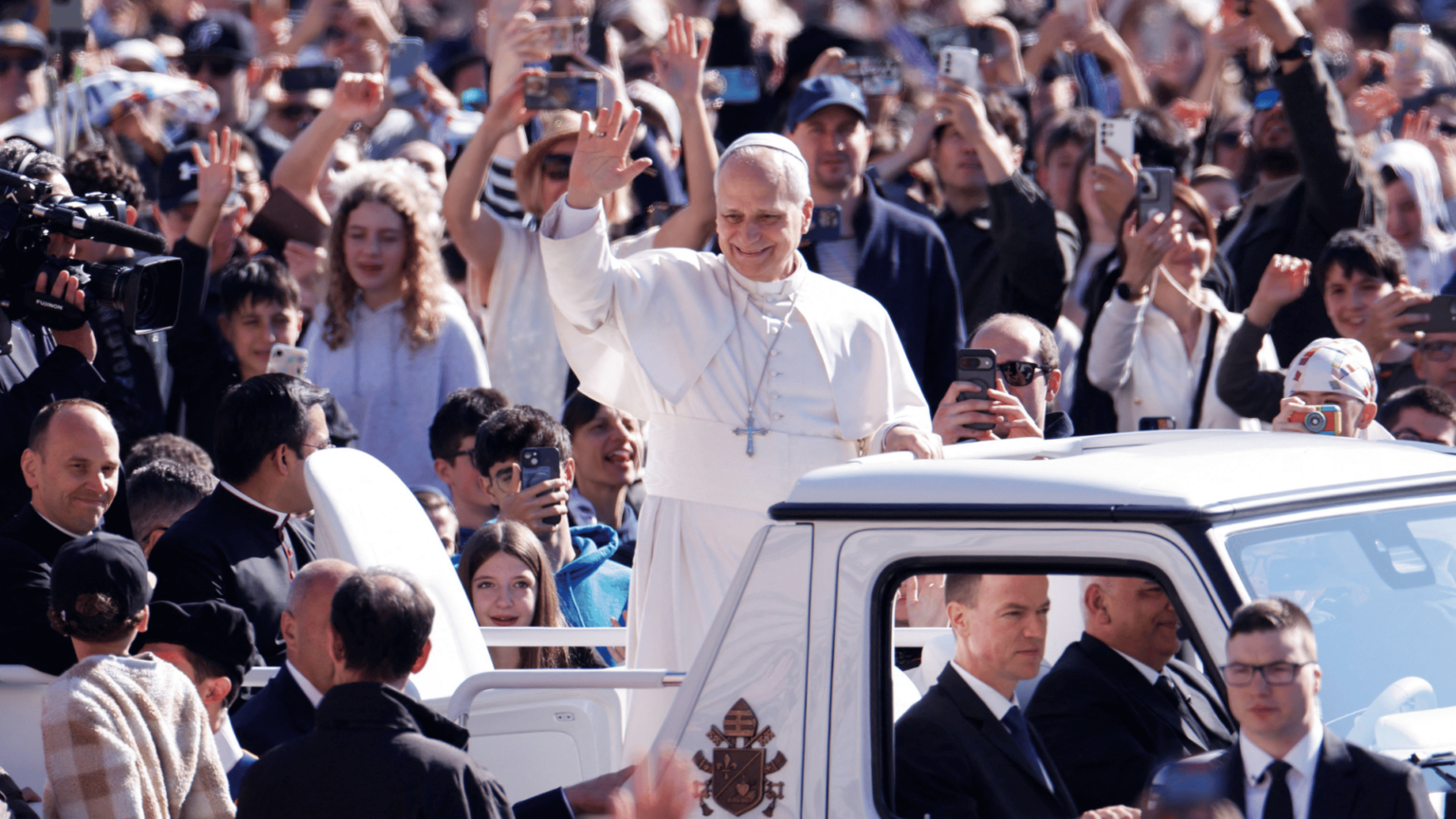 papa-leao-xiv-aceno-catequese-audiencia-geral-9-abril-2026-_-foto-reutersremo-casilli-1536×864