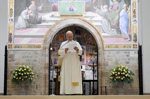 Uma missa e um encontro com jovens e franciscanos na agenda do Papa em Assis