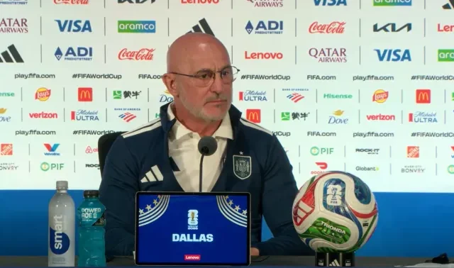 Rezo todo dia, mas não porque estou numa Copa do Mundo, diz técnico da Espanha
