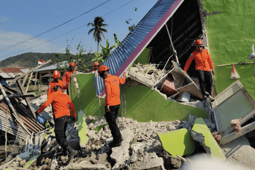 equipes-de-resgate-terremoto-indonesia-basarnas-anadolu-via-reuters-connect-1536×864