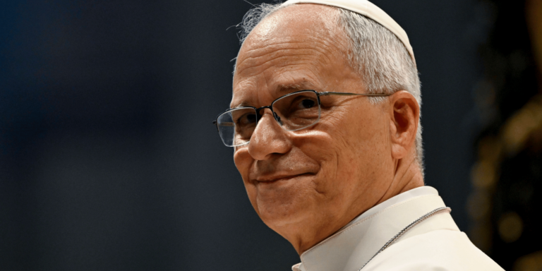 papa-leao-xiv_ambiente-interno_imagocatholicpressphoto-via-reuters-768×432