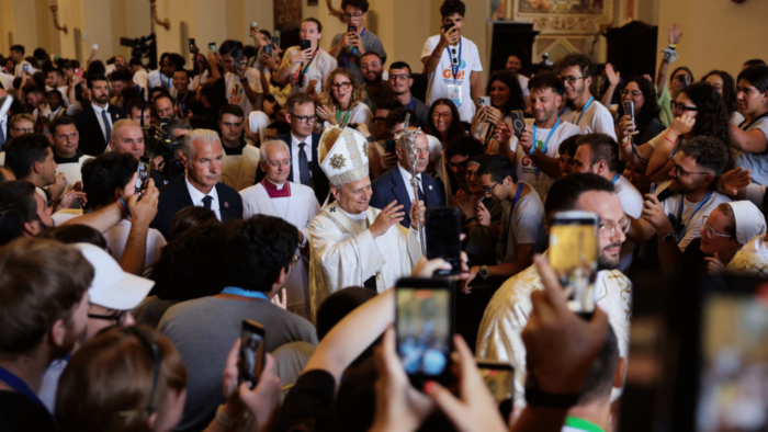 papa-responder-ao-mal-com-o-bem-como-sao-francisco-e-santa-clara-1024×576