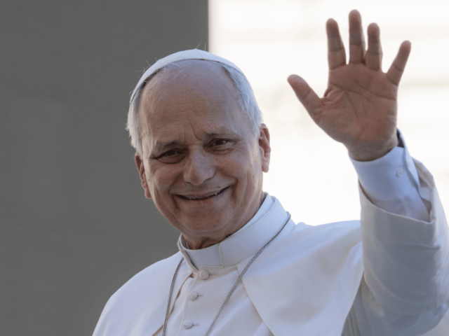 Amor é princípio de renovação da vida da sociedade, indica Papa